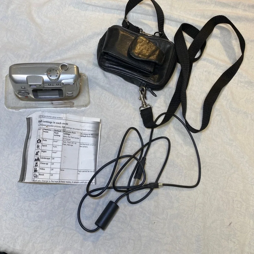 Kodak EasyShare CX7330 3.1MP Digital Camera Tested‎ Works Box Case Cable